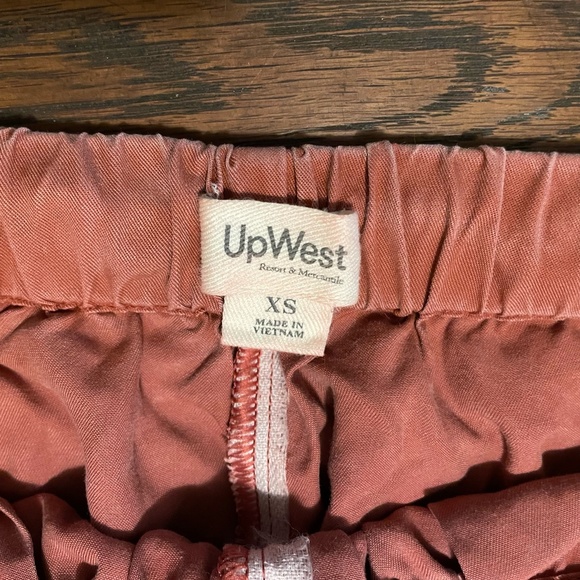 UpWest Muted Pink Flowy Shorts XS - Picture 4 of 4